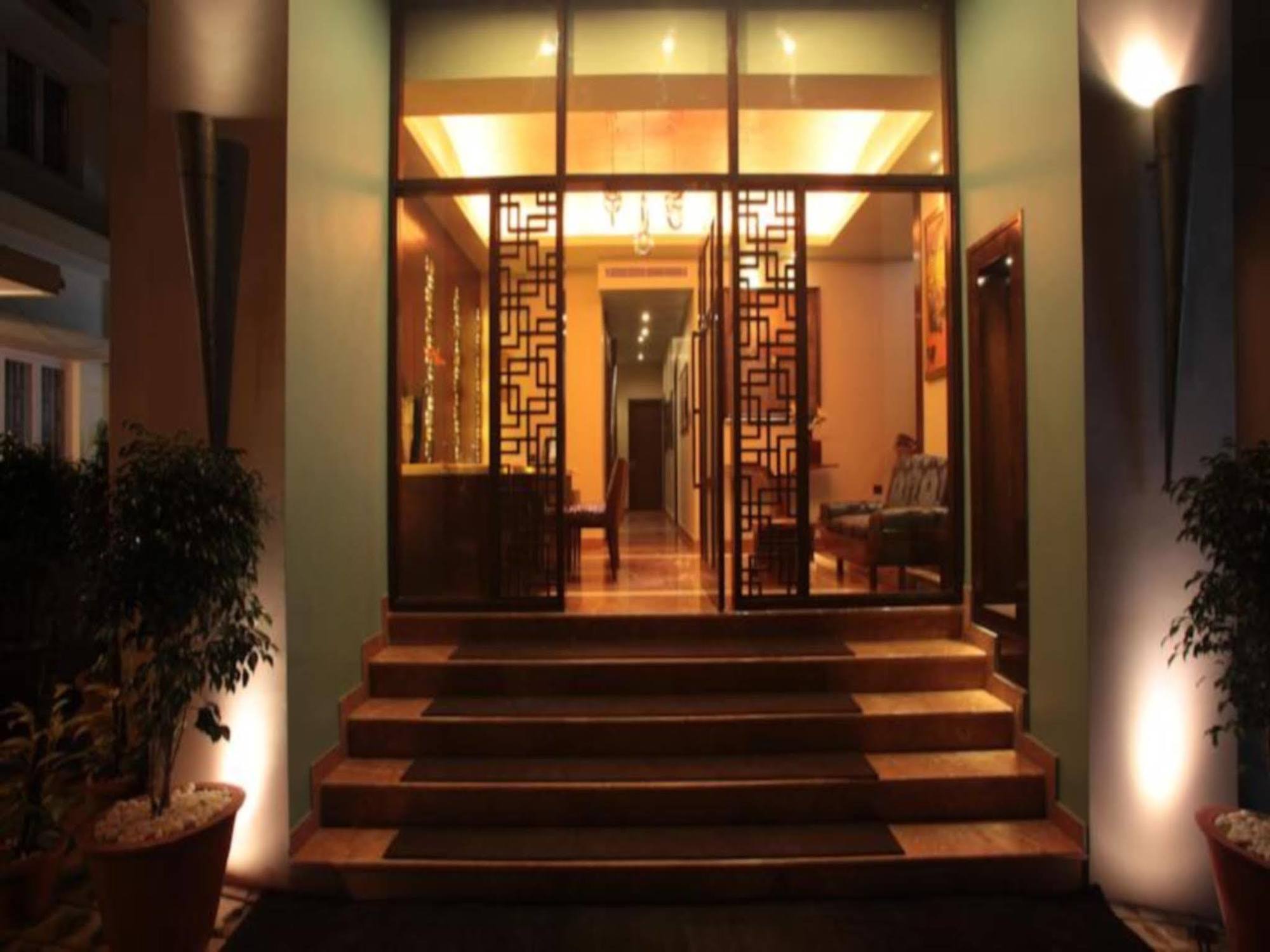 Hotel Justa Mg Road Bengalúr Exteriér fotografie